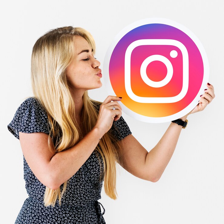 De la Caída al Éxito: Mantén a tus Seguidores Activos en Instagram mujer insta