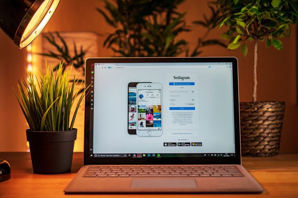 laptop insta foto