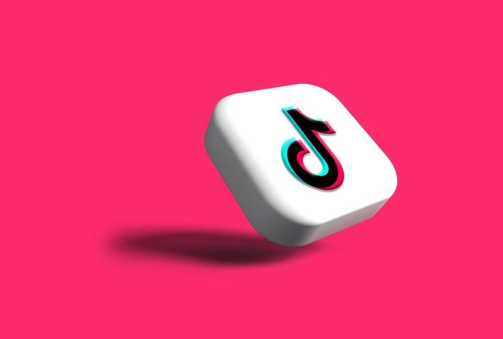 Visitas a TikTok: cómo aumentar tu vistas logo