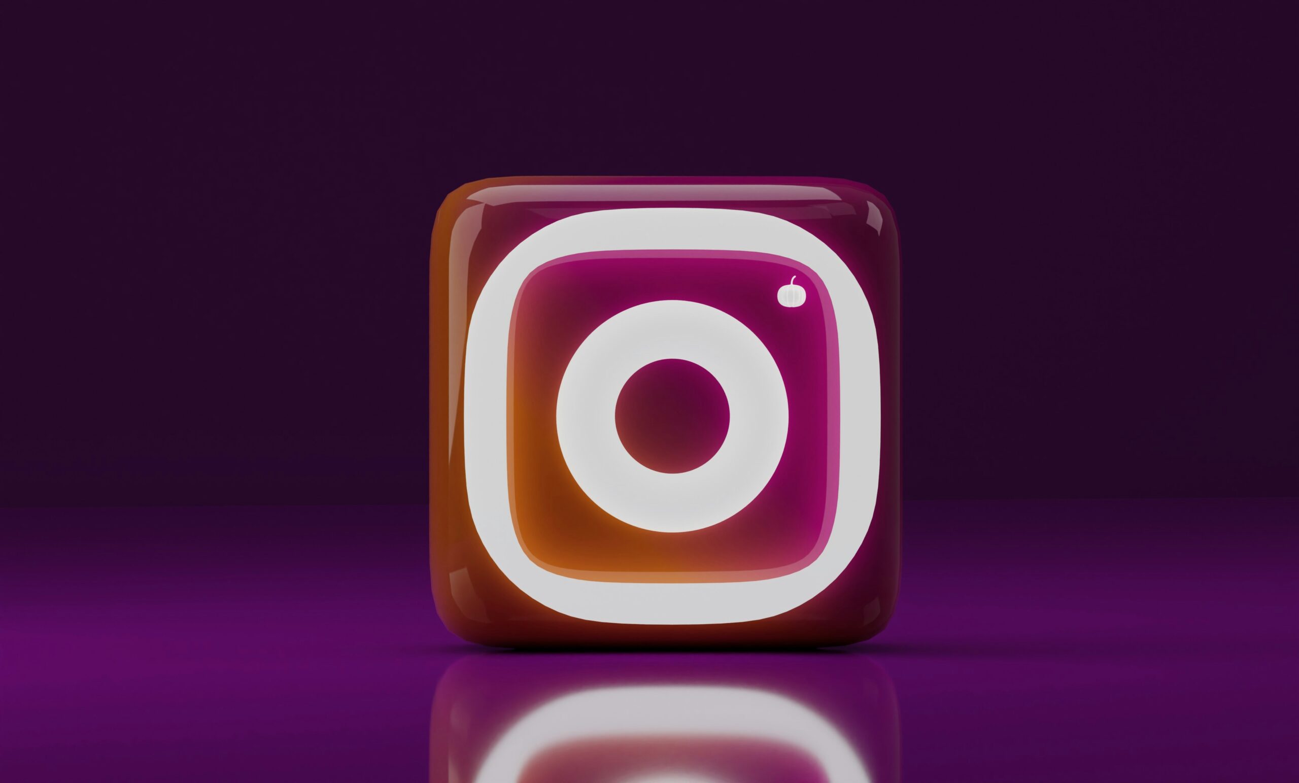 Cómo crecer en Instagram desde cero logo insta