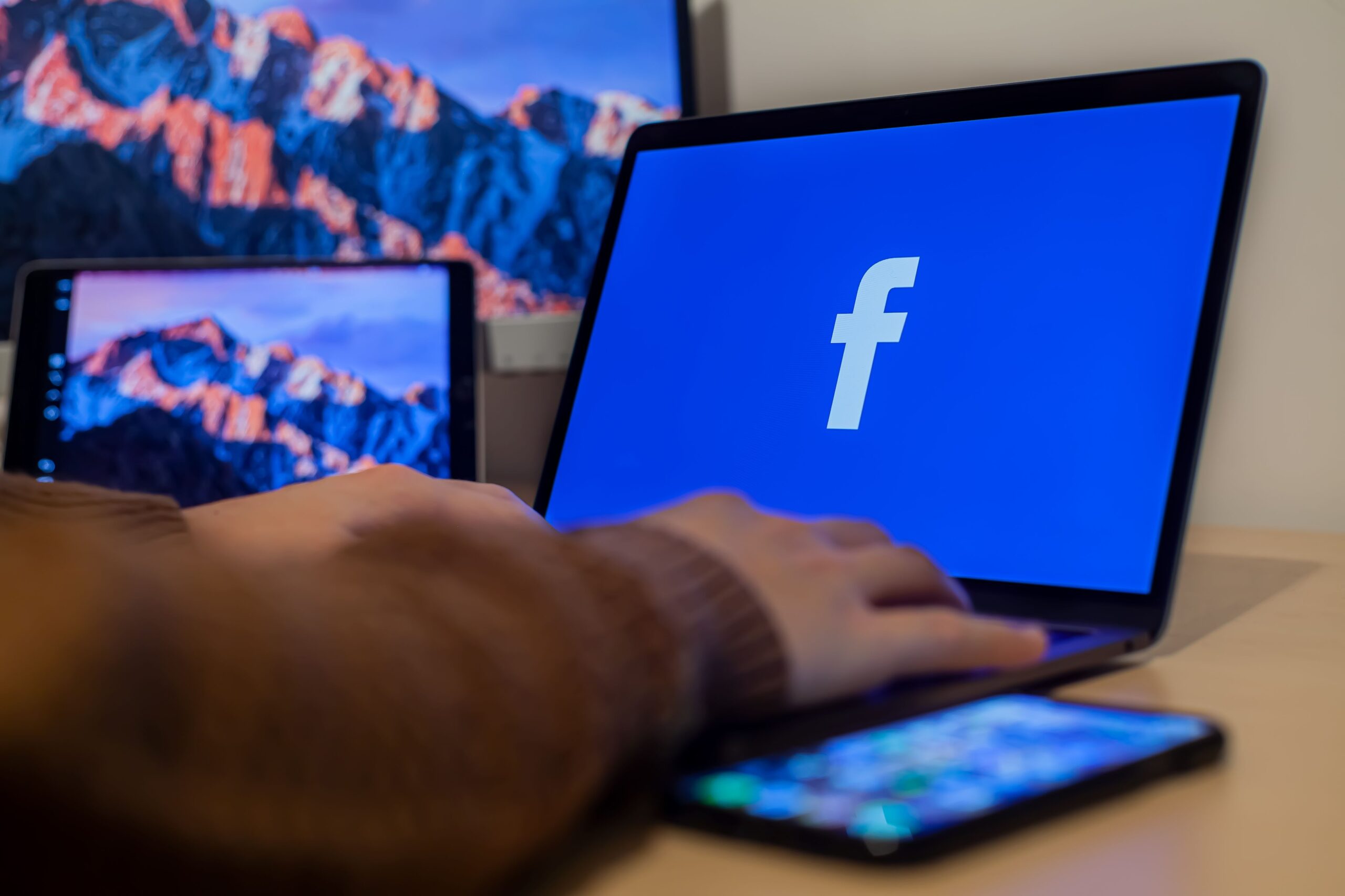 apple facebook