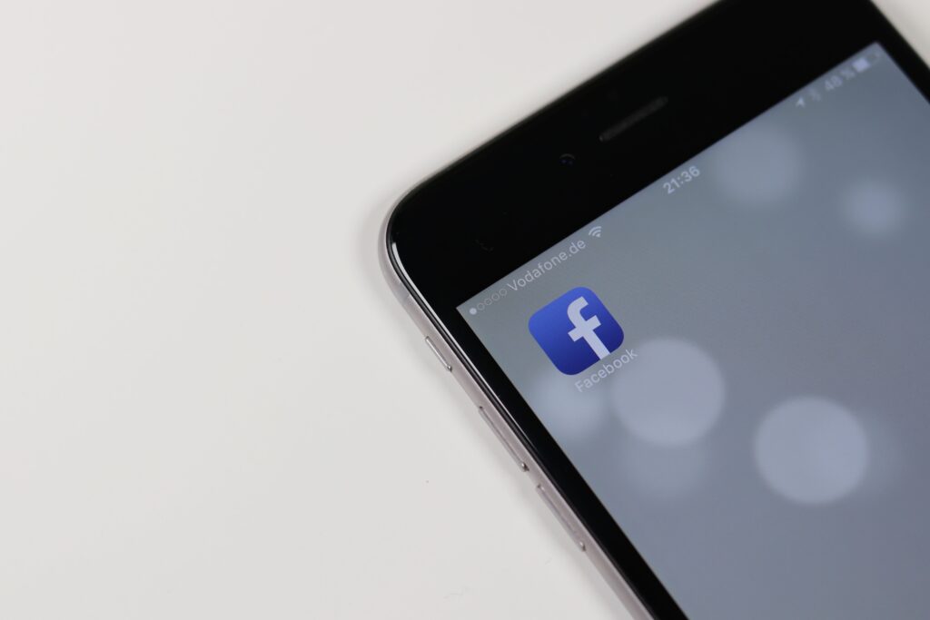 Cómo aumentar la interacción en Facebook facebook logo