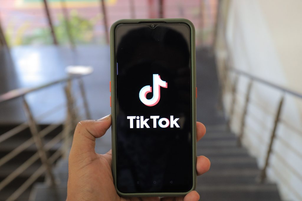 ¿Subir varios TikToks al día funciona? app tiktok